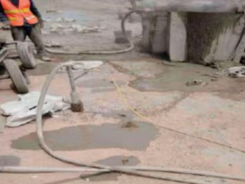 抚顺水泥混凝土路面板底注浆技术 路面脱空注浆整治方案